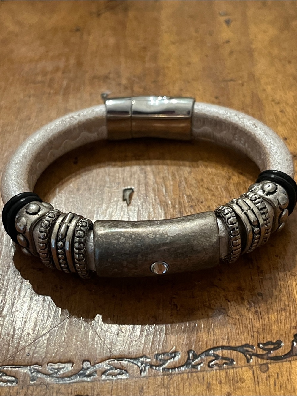 Leather bracelet